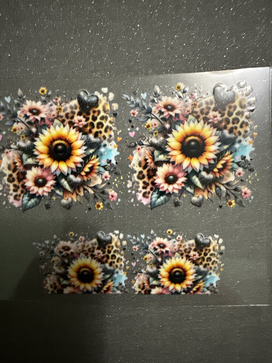 Keychain - Leopard flowers